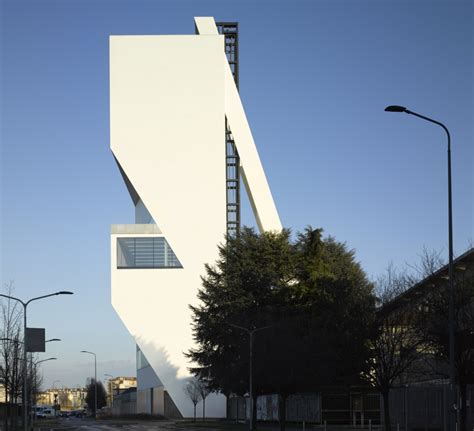 la torre di fondazione prada|torre fondazione prada.